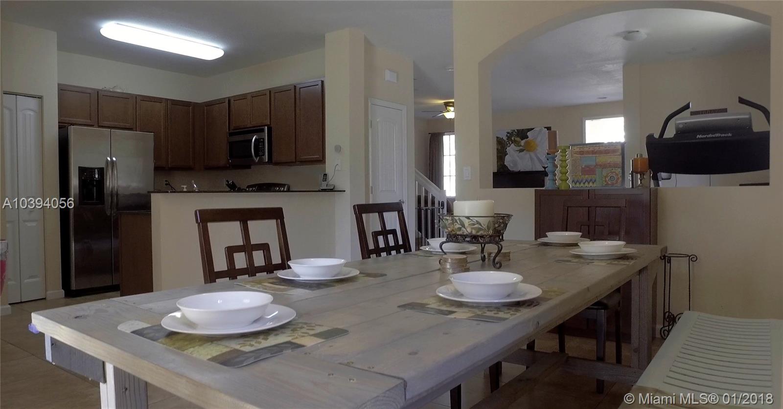 MANDARIN LAKES - Residential