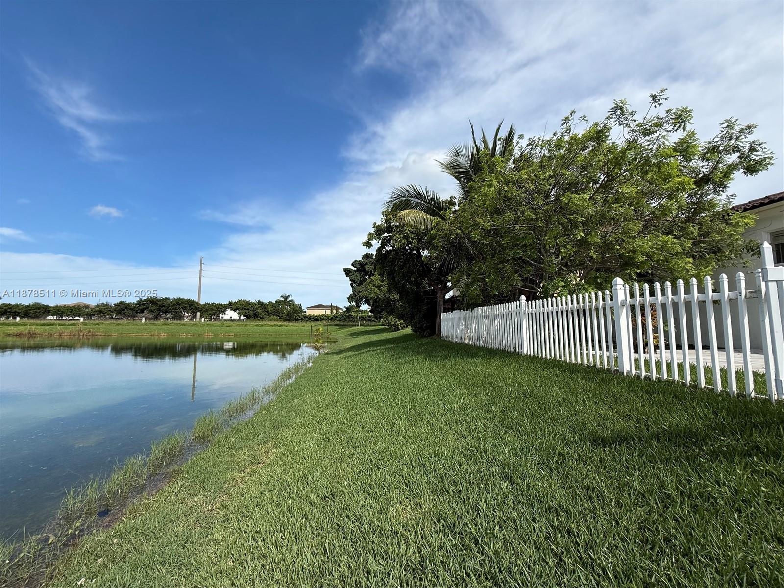 FLORIDIAN BAY ESTATES SOU - Residential