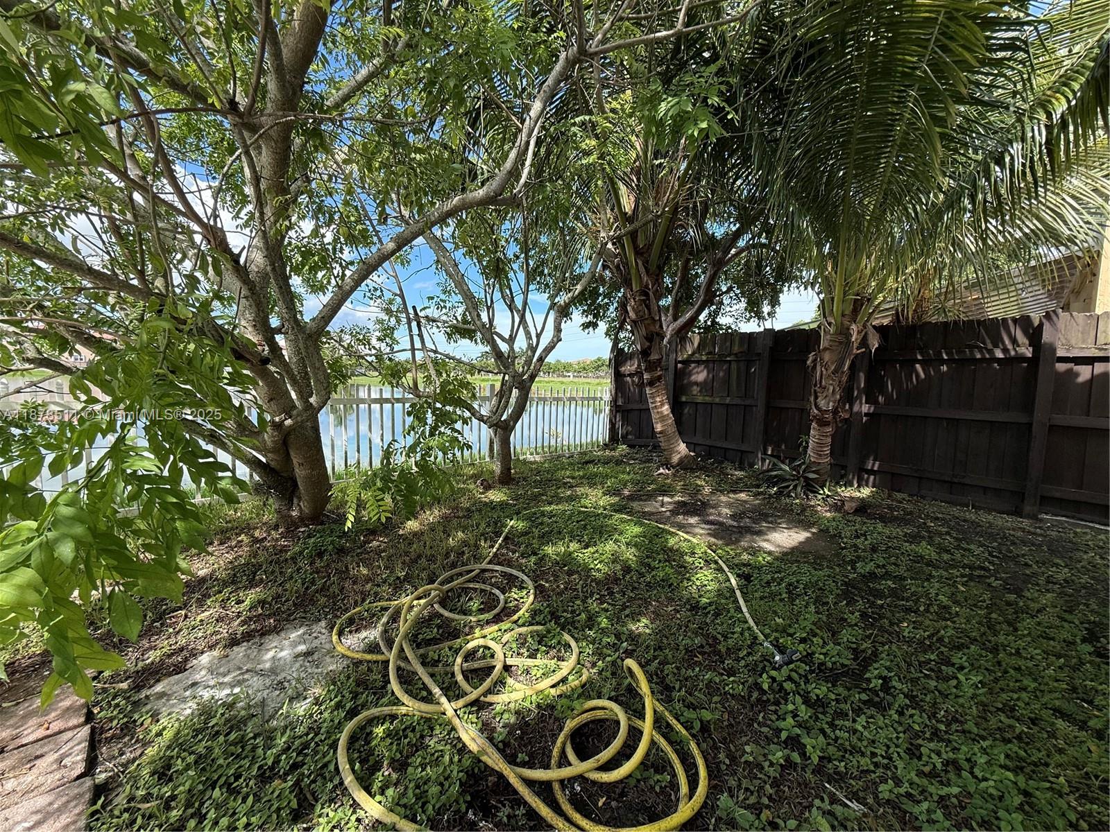 FLORIDIAN BAY ESTATES SOU - Residential