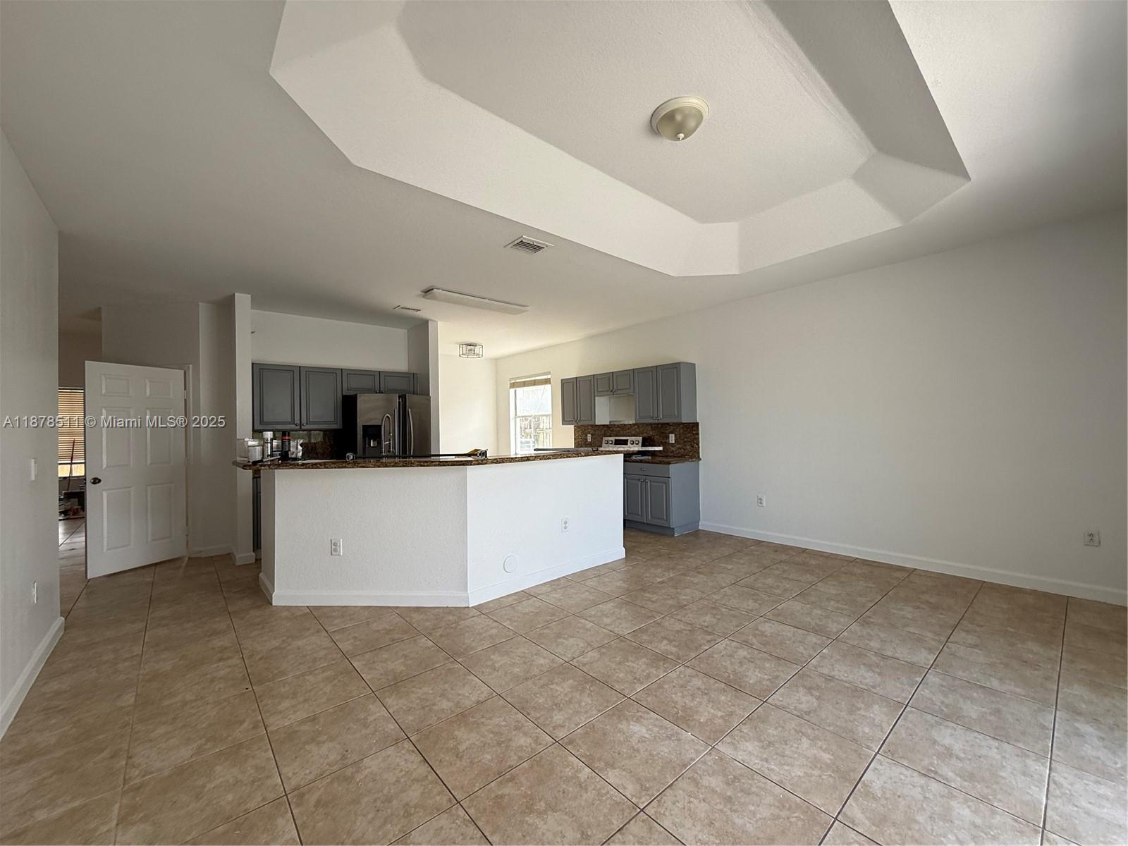 FLORIDIAN BAY ESTATES SOU - Residential