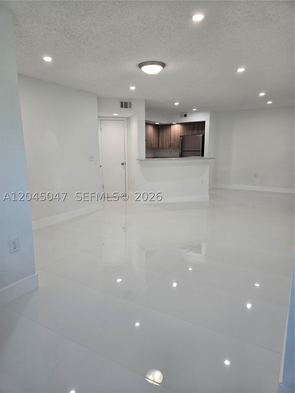Photo of 595 Vista Isles Dr #1913, Sunrise, FL 33325 (MLS # A12045047)