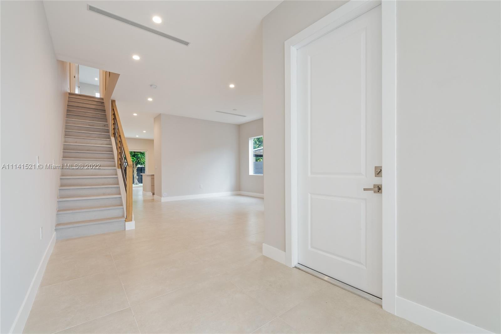Douglas Manor - Residential