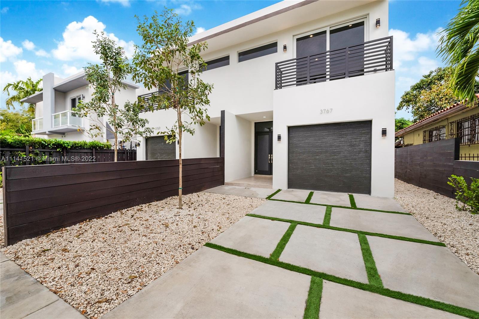 Douglas Manor - Residential