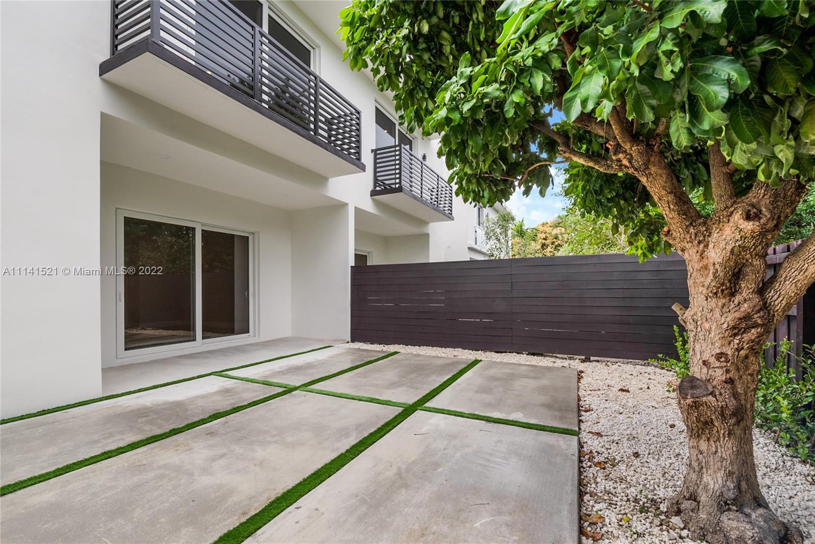 Douglas Manor - Residential