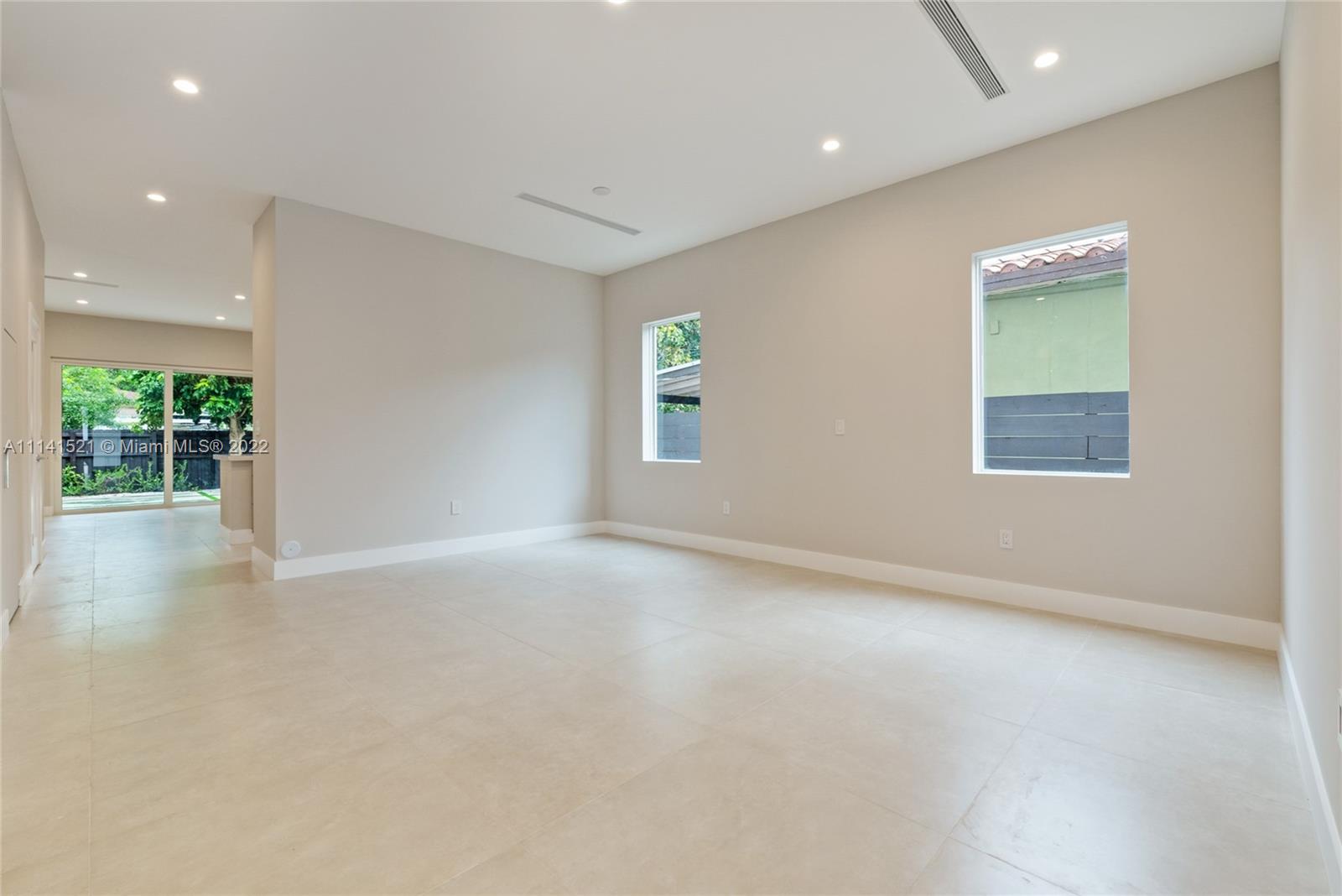 Douglas Manor - Residential