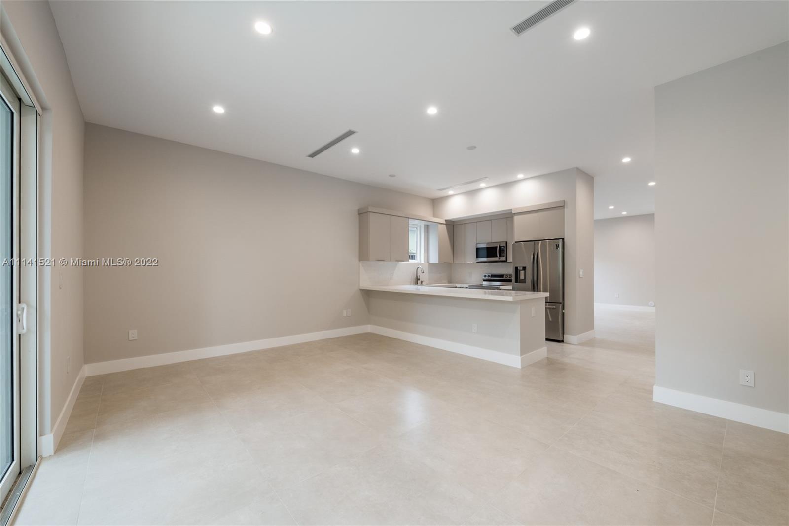 Douglas Manor - Residential