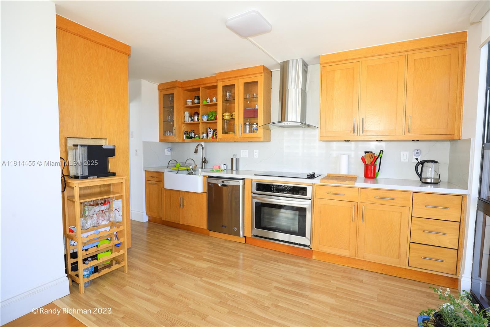 CHARTER CLUB CONDO - Residential Lease
