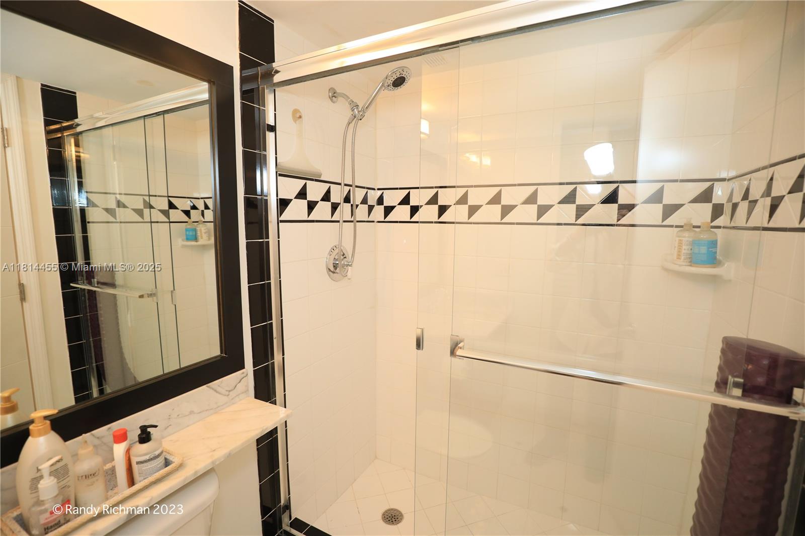 CHARTER CLUB CONDO - Residential Lease