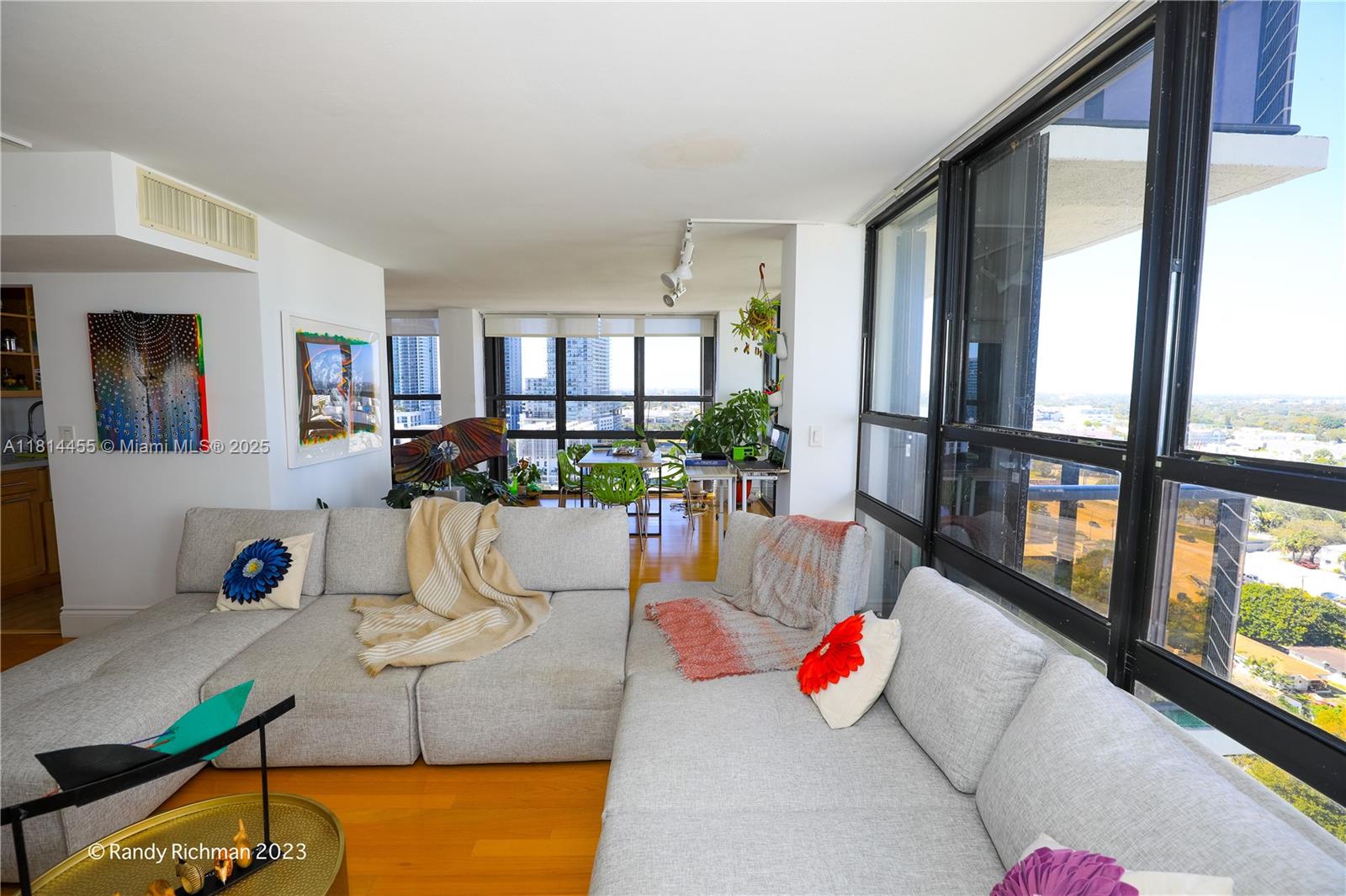 CHARTER CLUB CONDO - Residential Lease