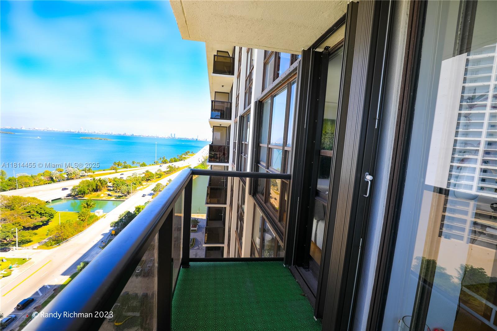 CHARTER CLUB CONDO - Residential Lease