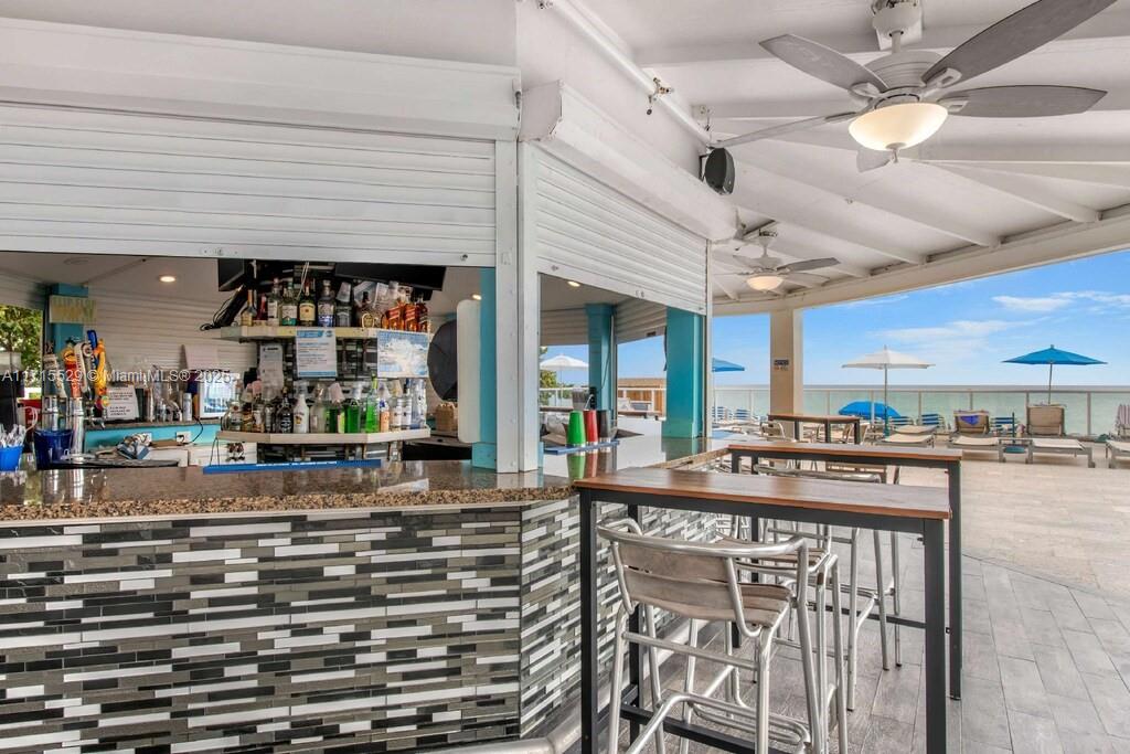 THE AVENTURA BEACH CLUB C - Residential