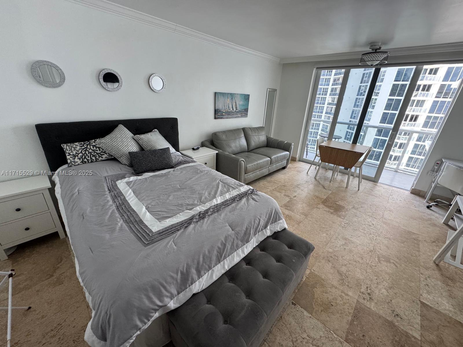THE AVENTURA BEACH CLUB C - Residential