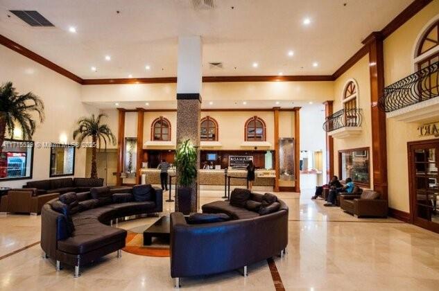 THE AVENTURA BEACH CLUB C - Residential