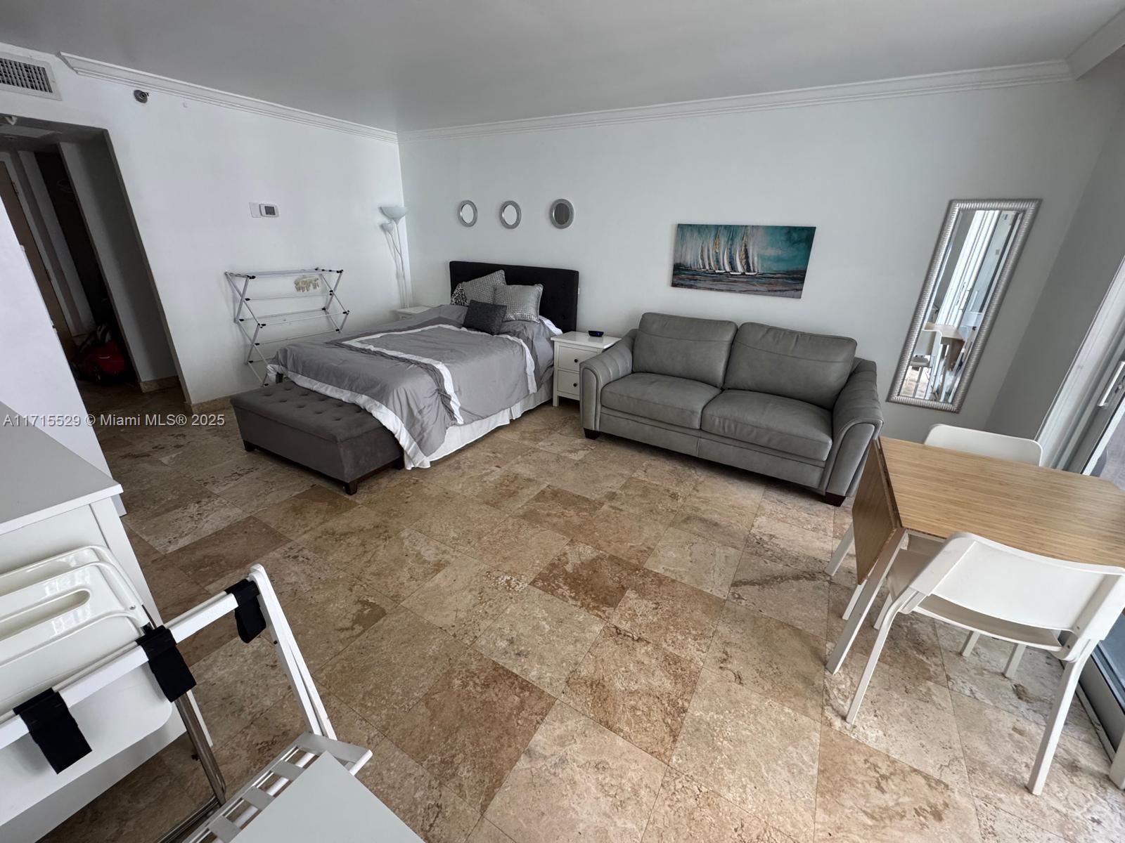 THE AVENTURA BEACH CLUB C - Residential