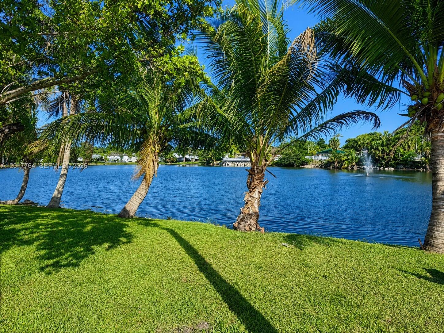 SNAPPER CREEK TOWNHOUSES - Residential