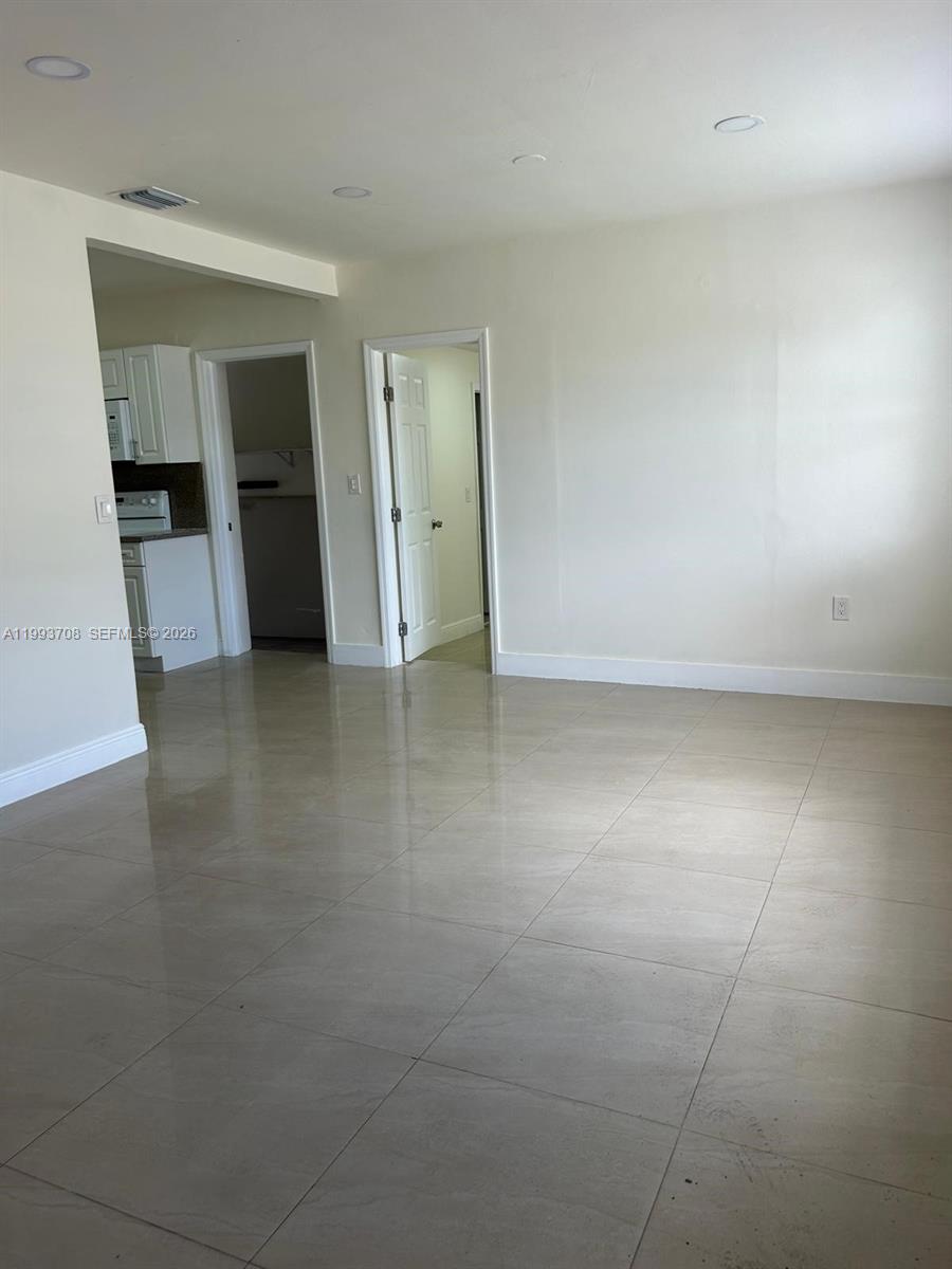 BONNIE BRIAR ESTATES - Residential