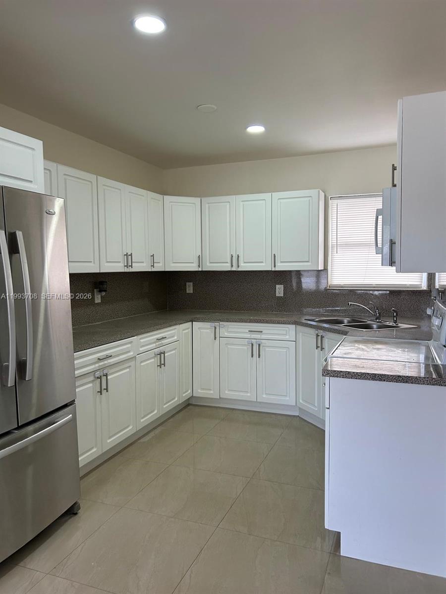 BONNIE BRIAR ESTATES - Residential