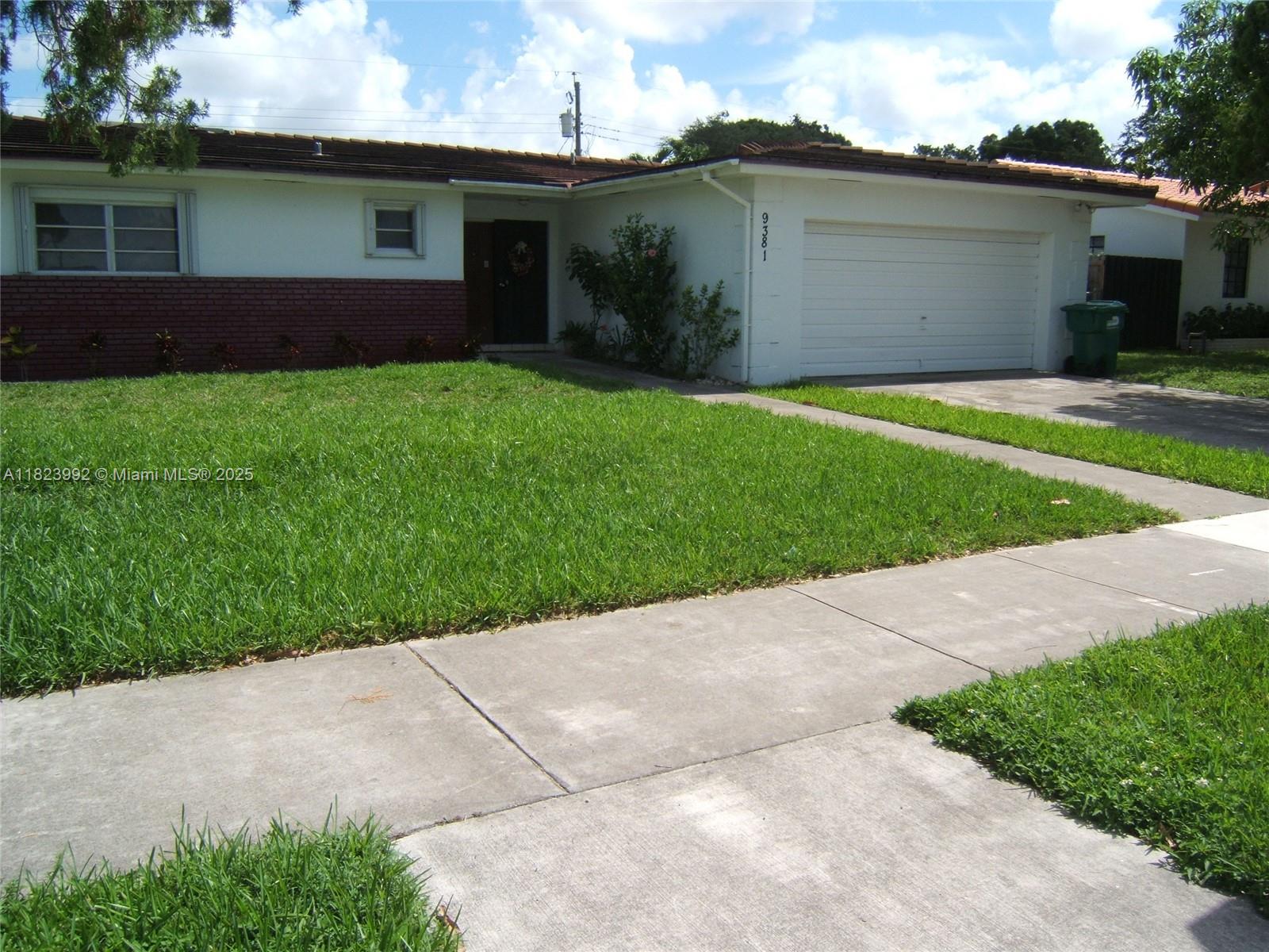 9381 Sw 62nd St, Miami, Broward County, Florida - 3 Bedrooms  
2 Bathrooms - 