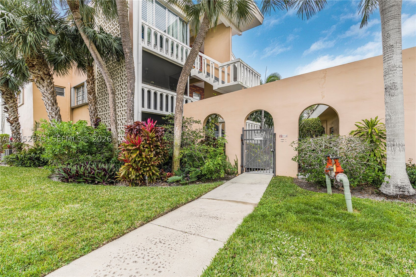 201 NE 14th Ave 8C