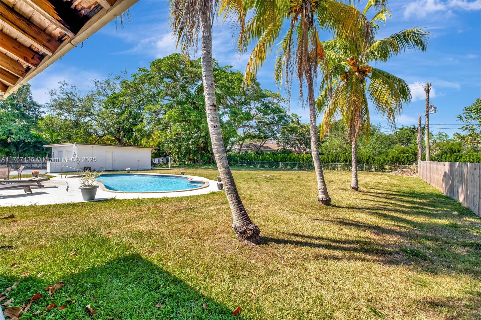 HELMS COUNTRY ESTATES RE- - Residential