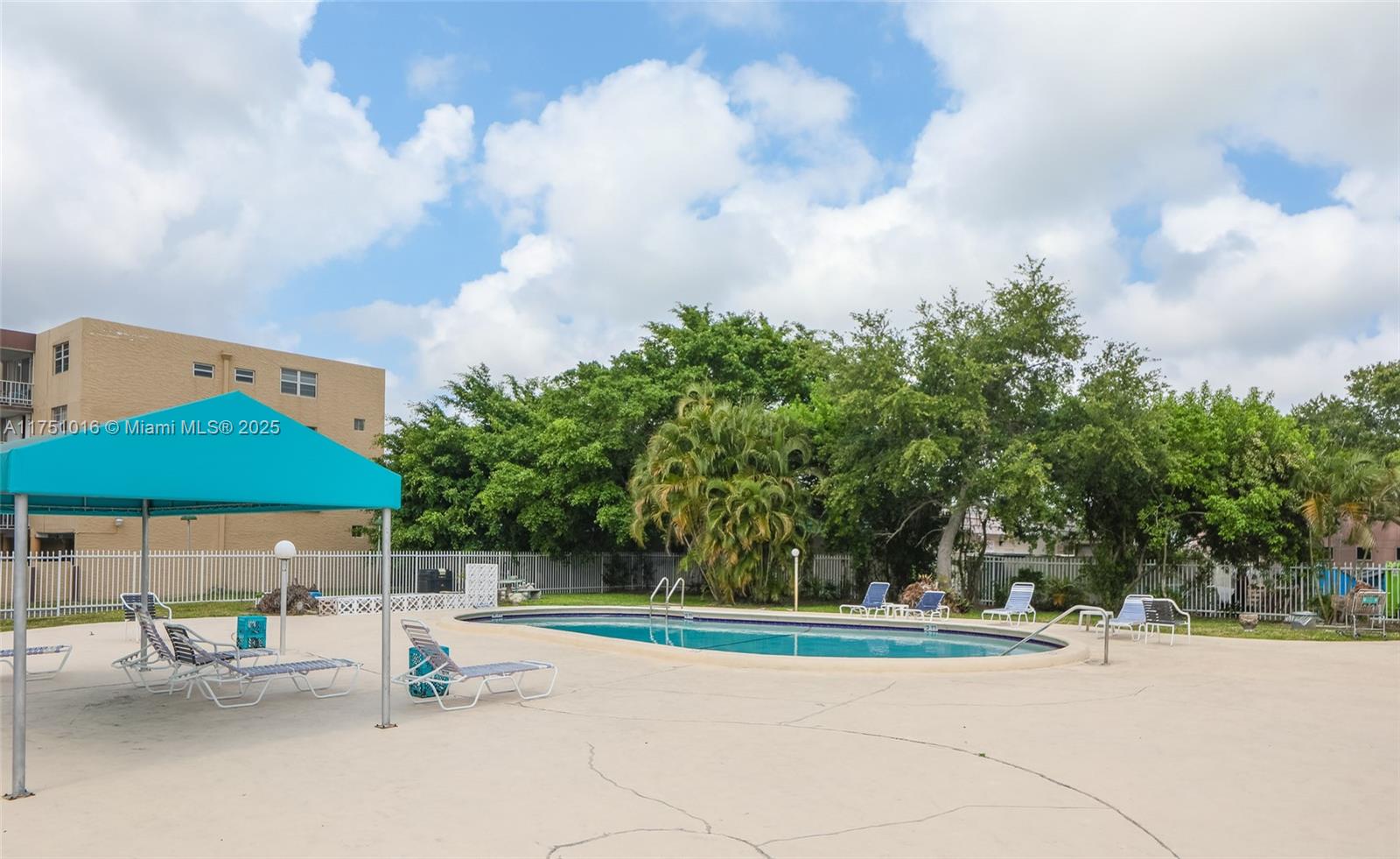 TALLWOOD EAST CONDO - Residential