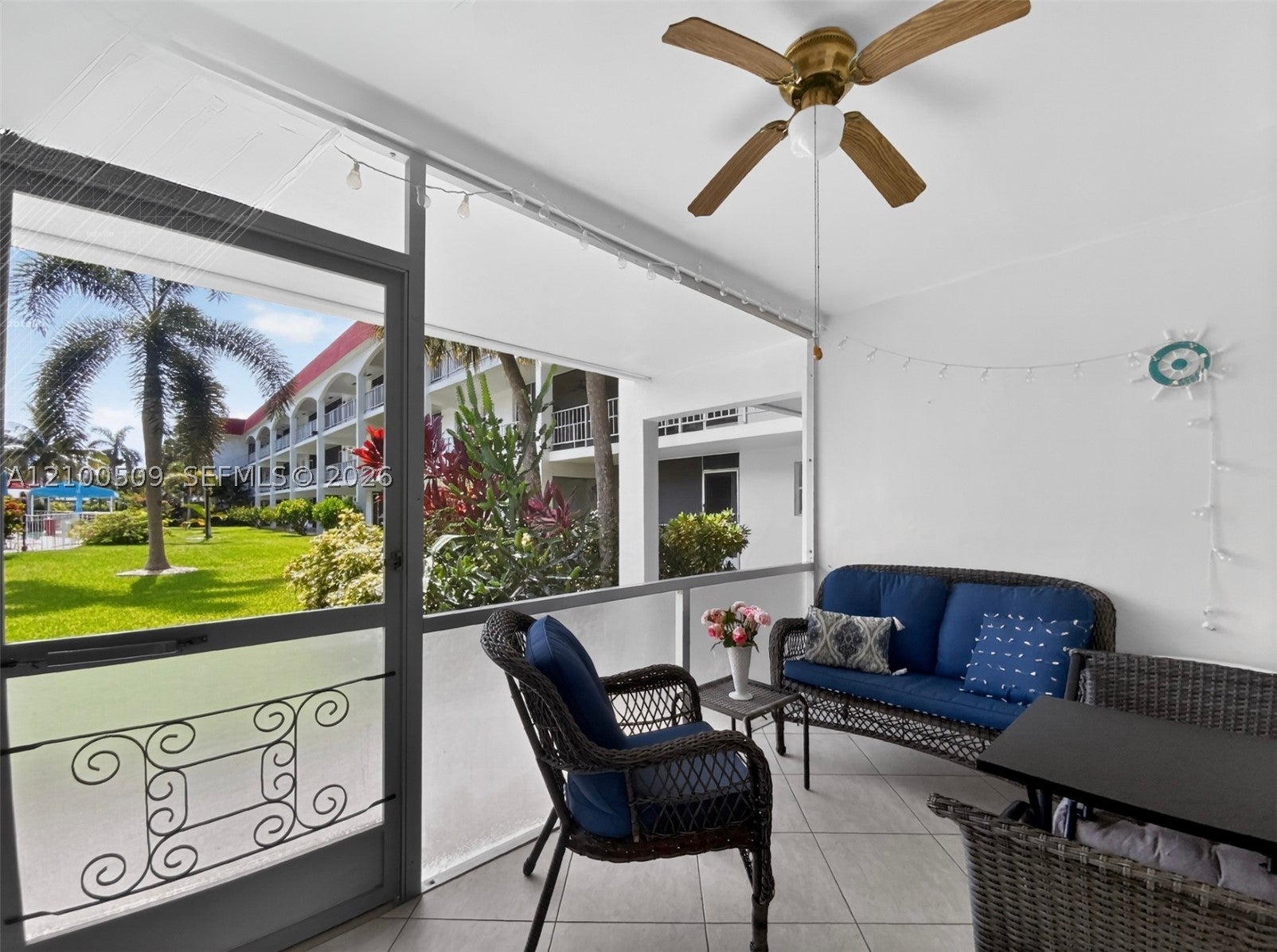 580 Egret Dr 111