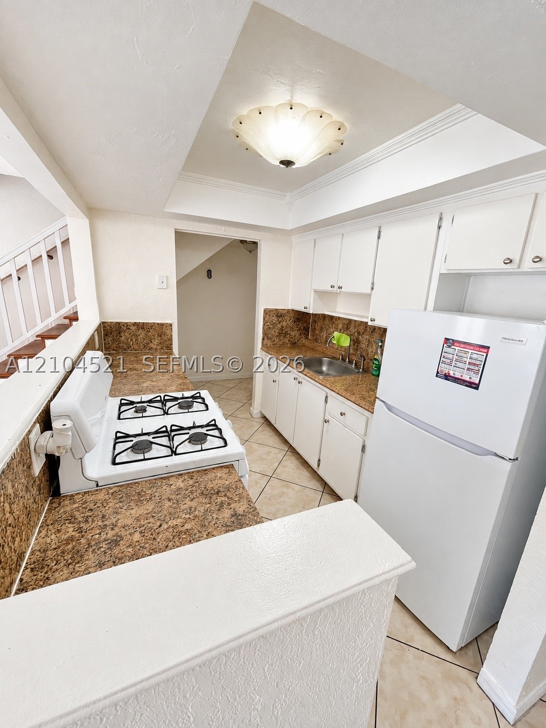 1305 W 53rd St 405