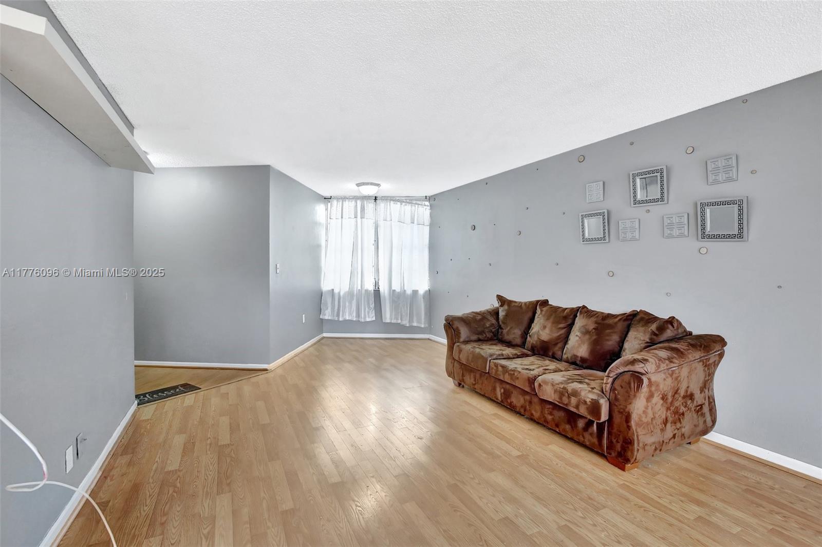 ENVIRON I CONDO 9 - Residential