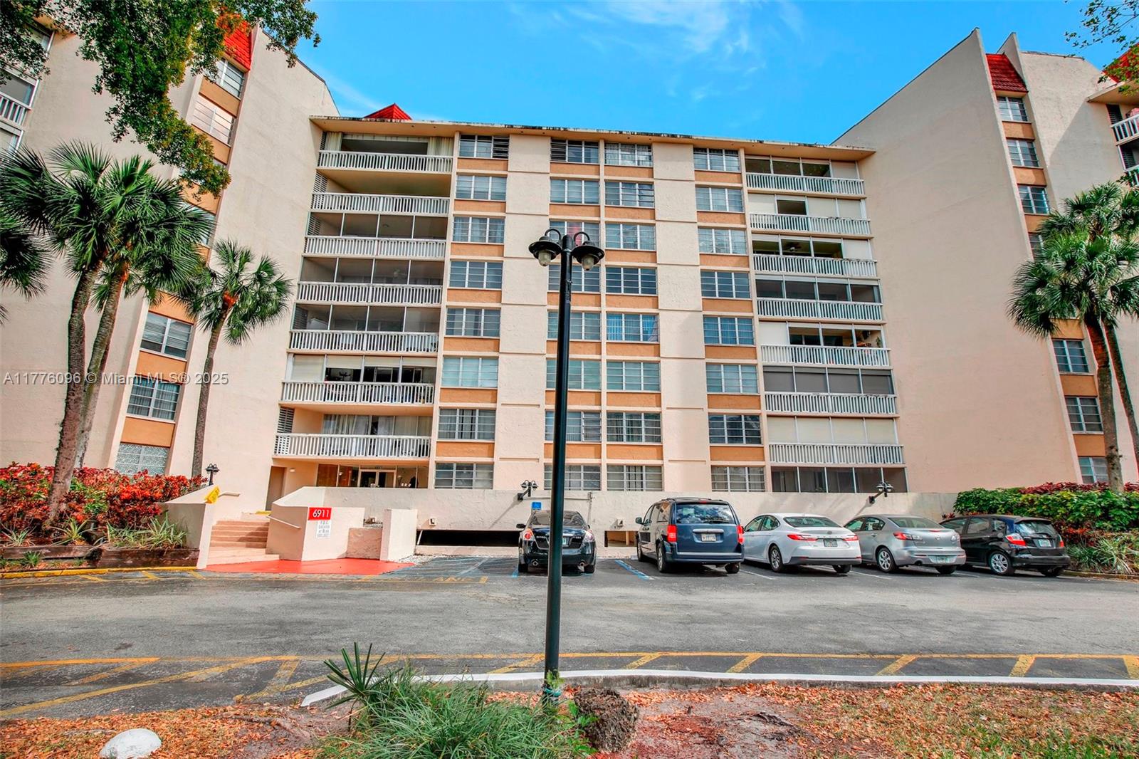 ENVIRON I CONDO 9 - Residential