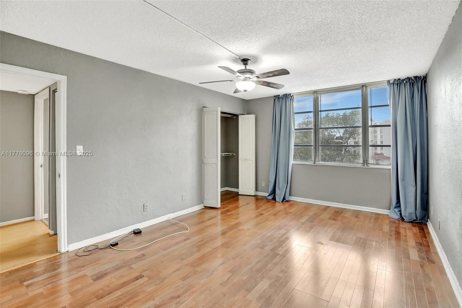 ENVIRON I CONDO 9 - Residential