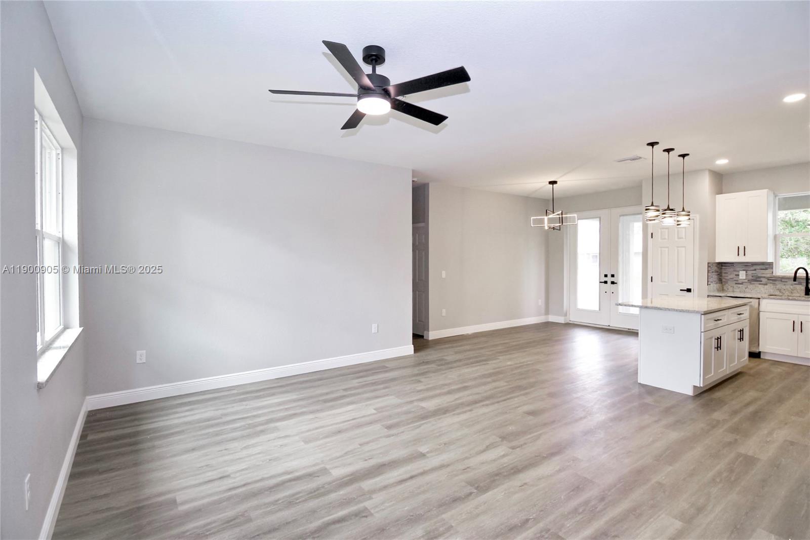 SUN N LAKE EST OF SEBRING - Residential