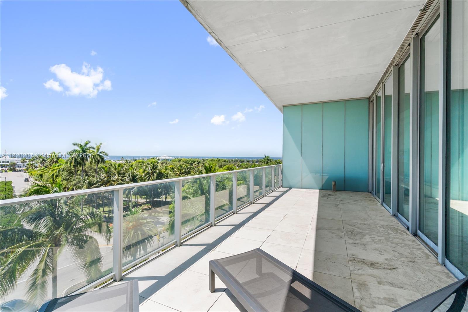 DINNER KEY - Residential