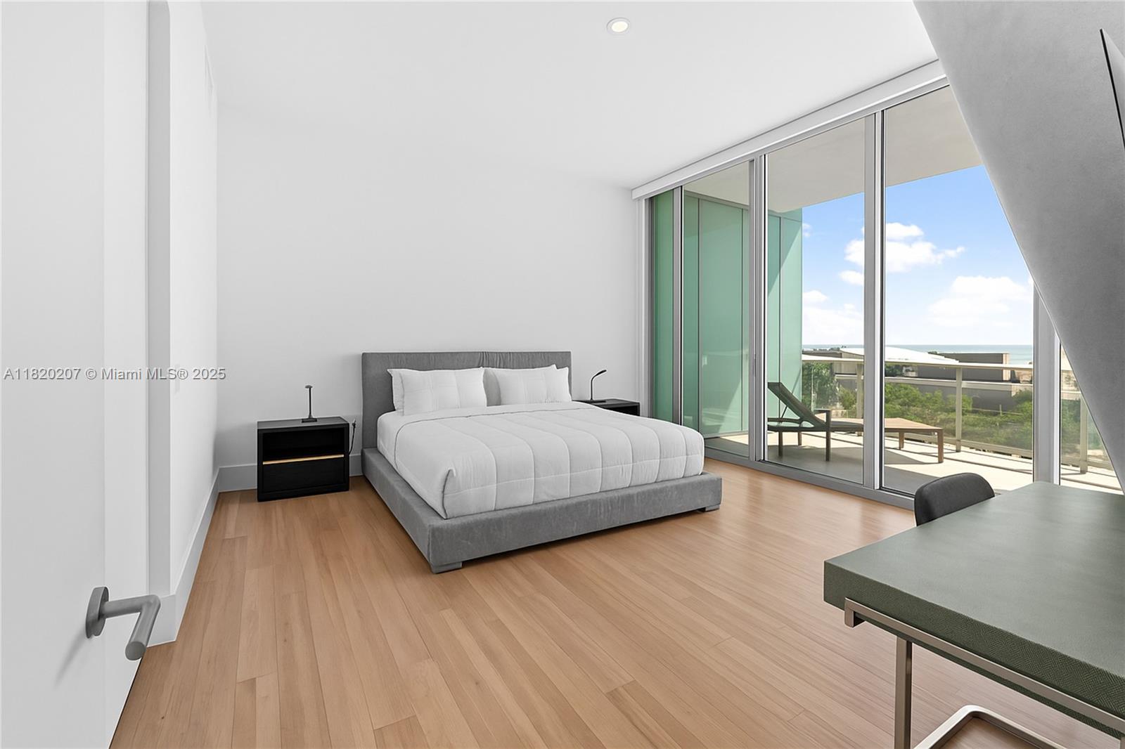 DINNER KEY - Residential