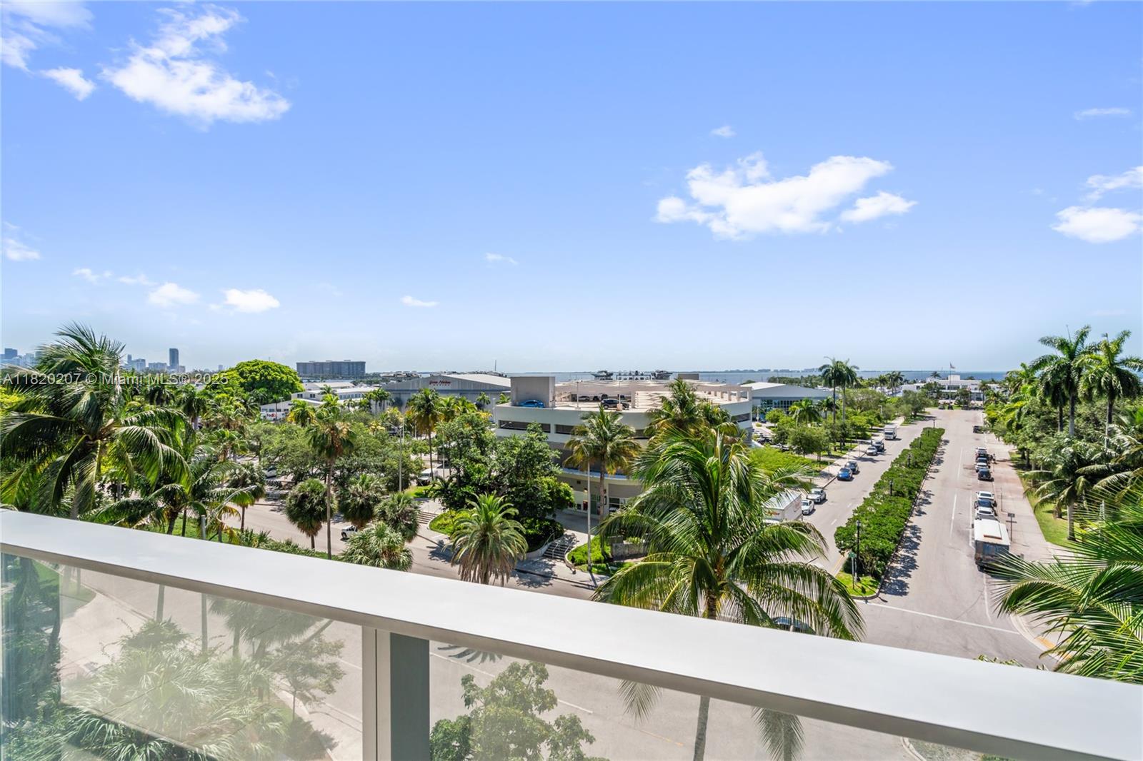 DINNER KEY - Residential