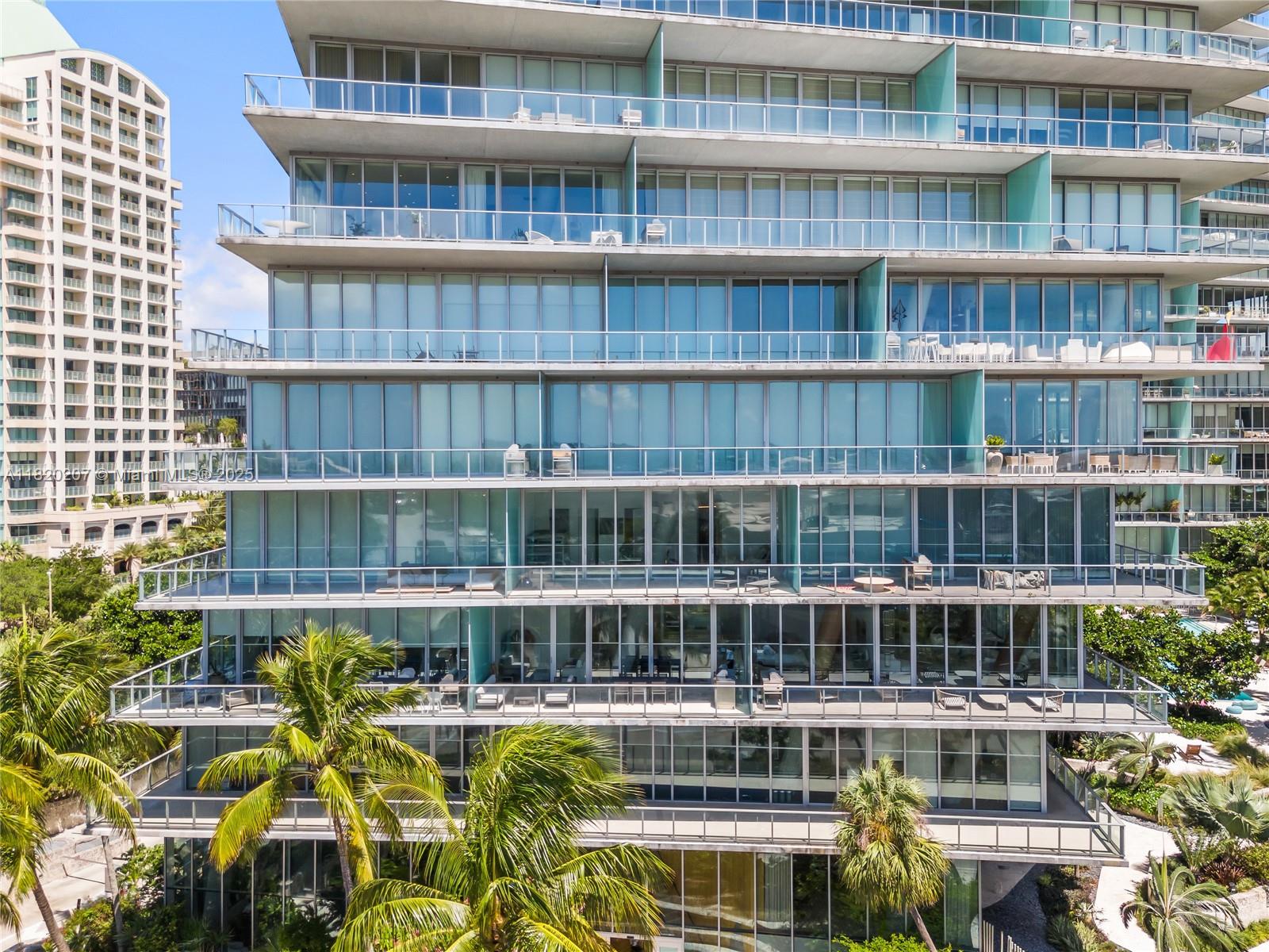 DINNER KEY - Residential