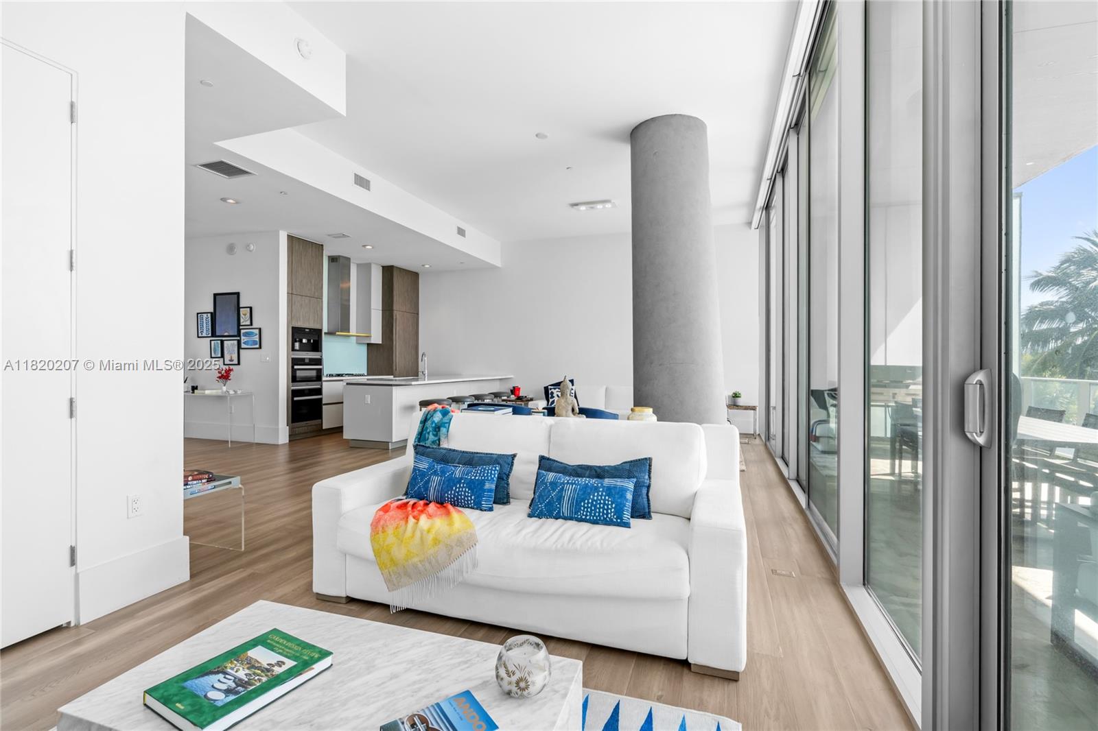 DINNER KEY - Residential