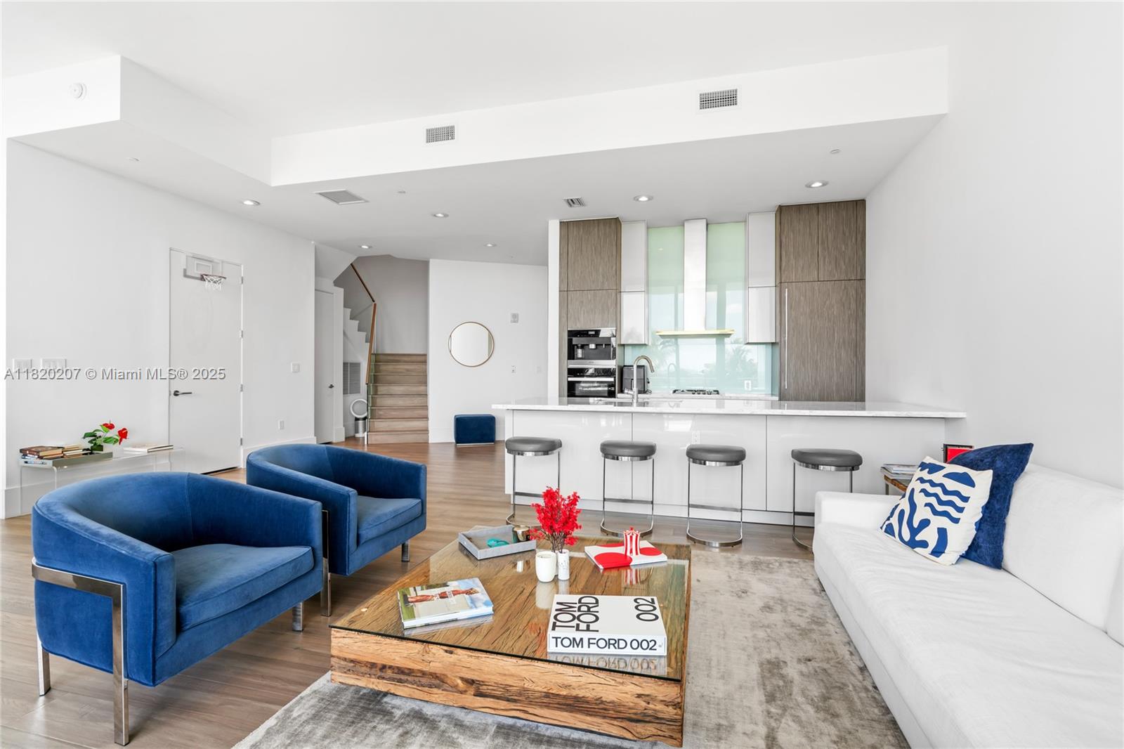 DINNER KEY - Residential