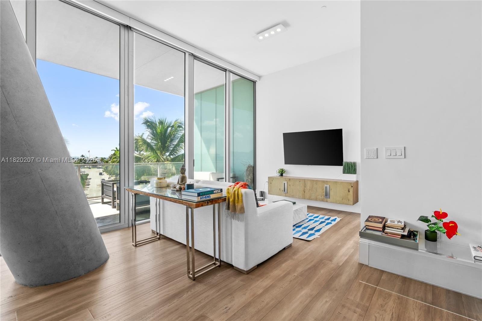 DINNER KEY - Residential