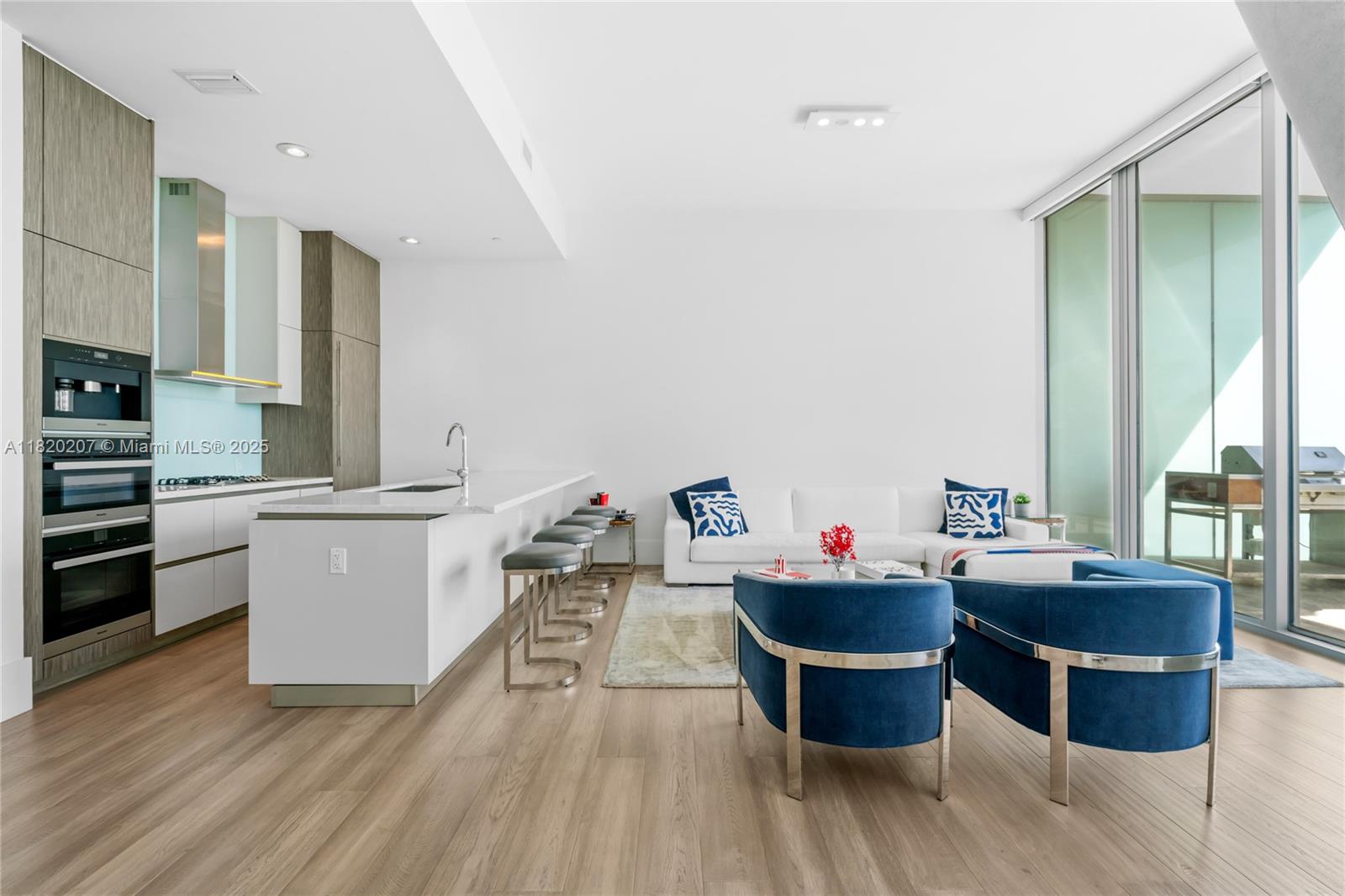 DINNER KEY - Residential