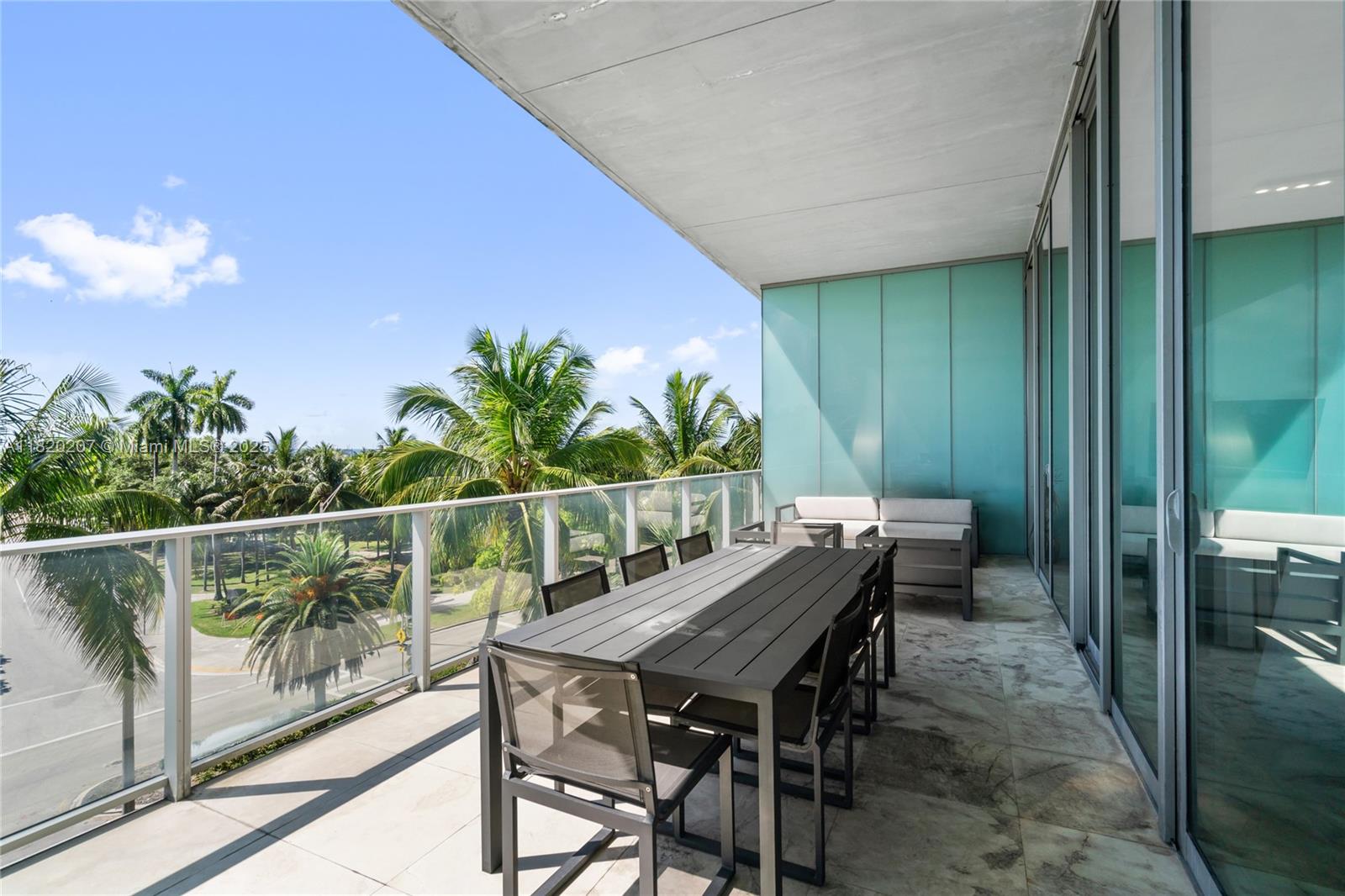 DINNER KEY - Residential