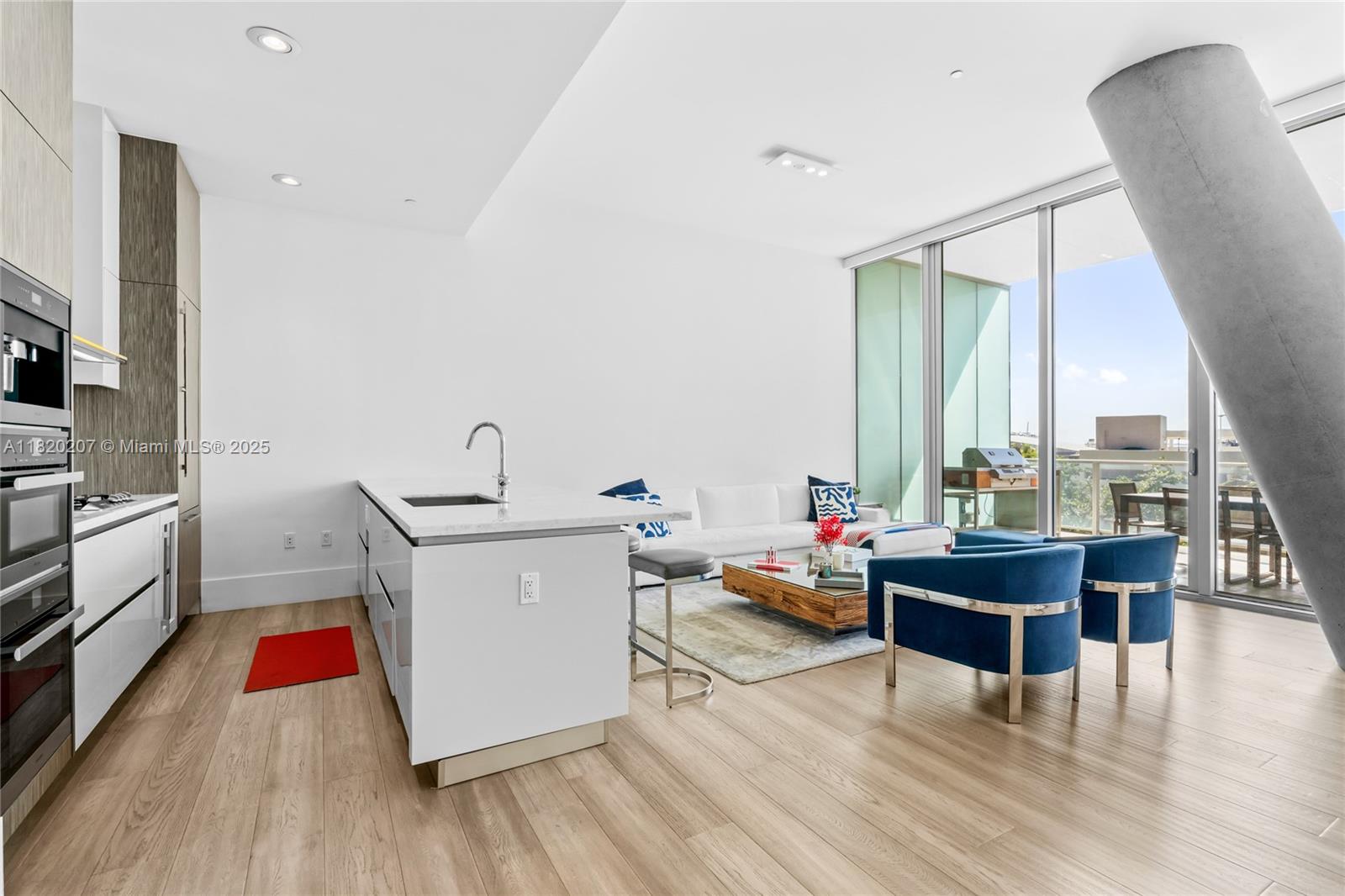 2675 S Bayshore Dr 403S
