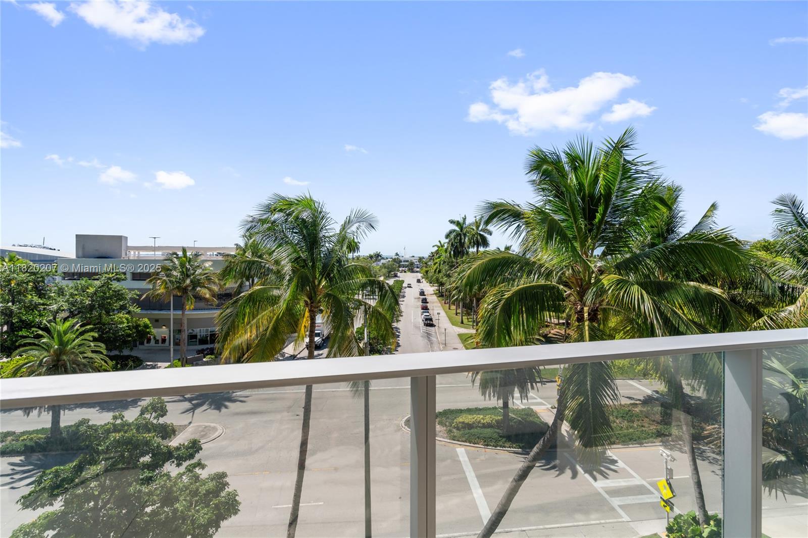 DINNER KEY - Residential