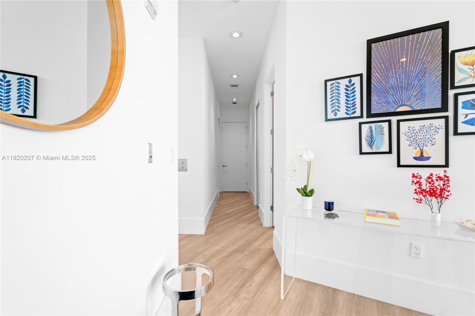 DINNER KEY - Residential