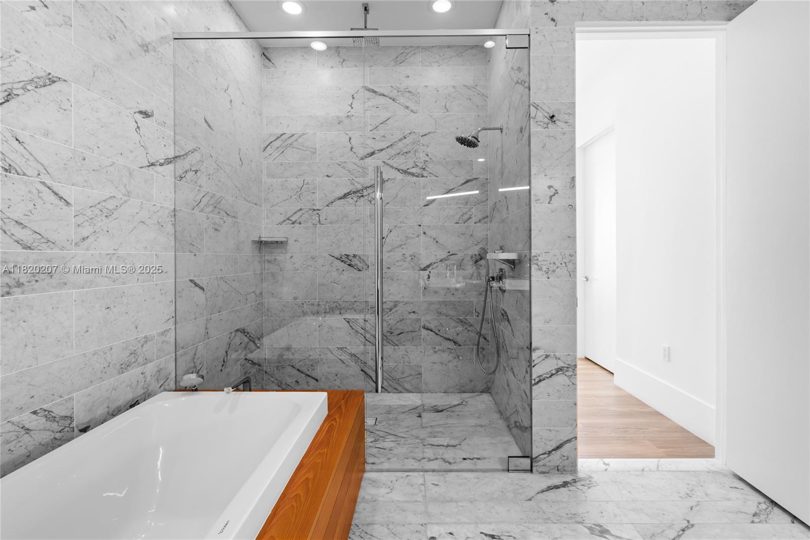 DINNER KEY - Residential