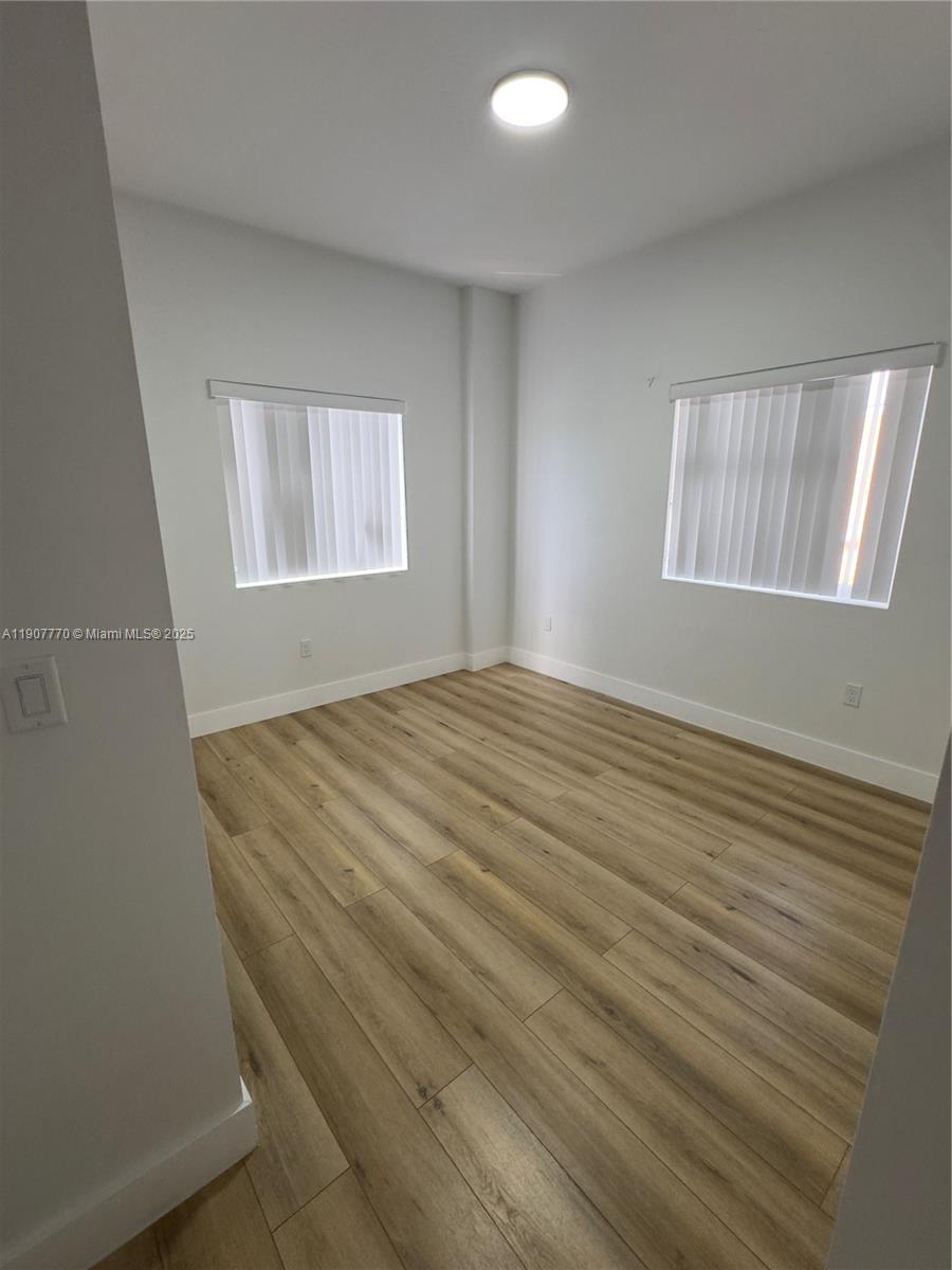 LAWRENCE ESTATE LAND COS - Residential Lease