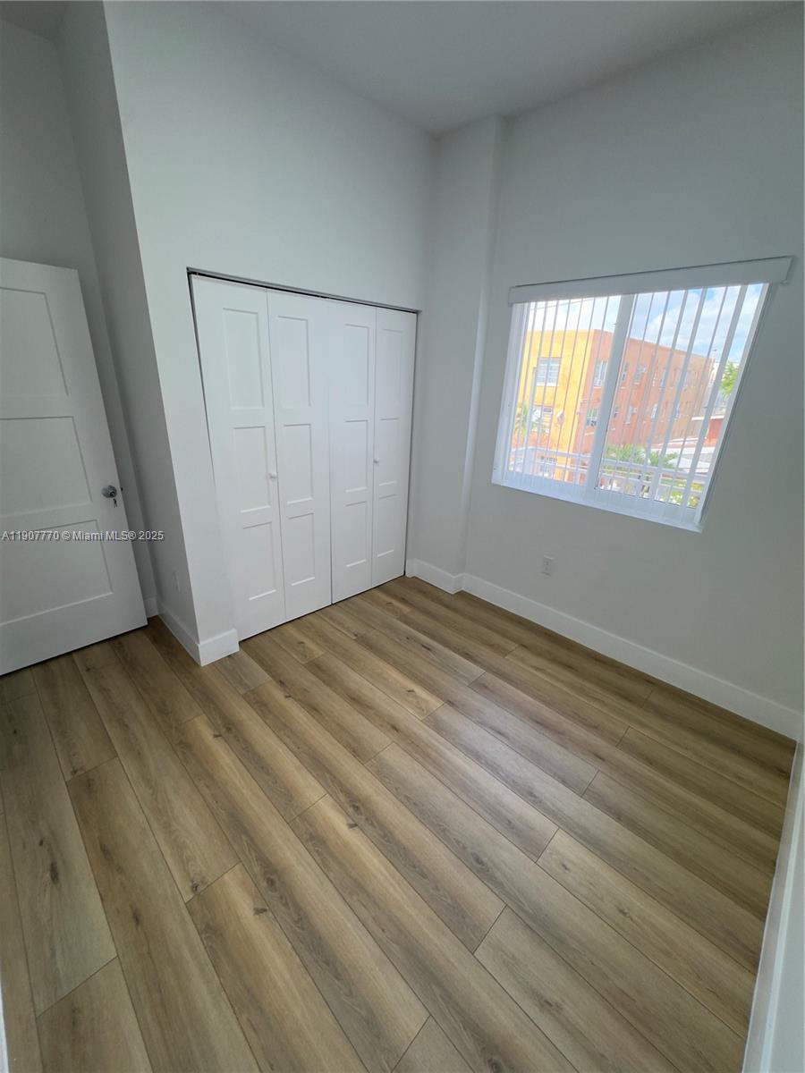 LAWRENCE ESTATE LAND COS - Residential Lease