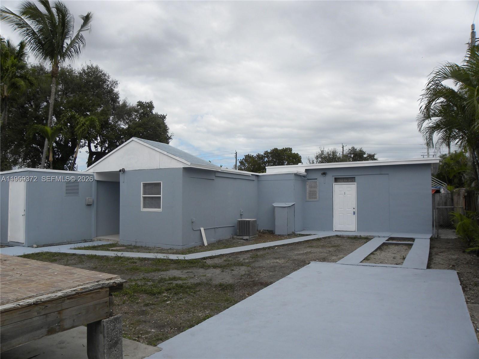 FLAGLER GROVE ESTATES EXT - Residential Lease