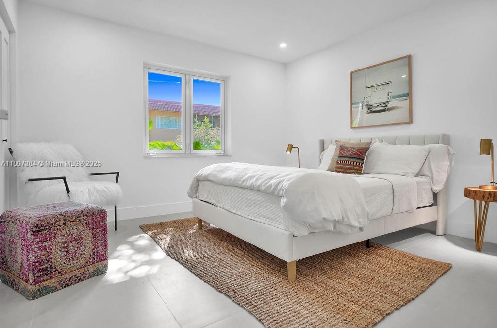 MANOR GROVE - Residential