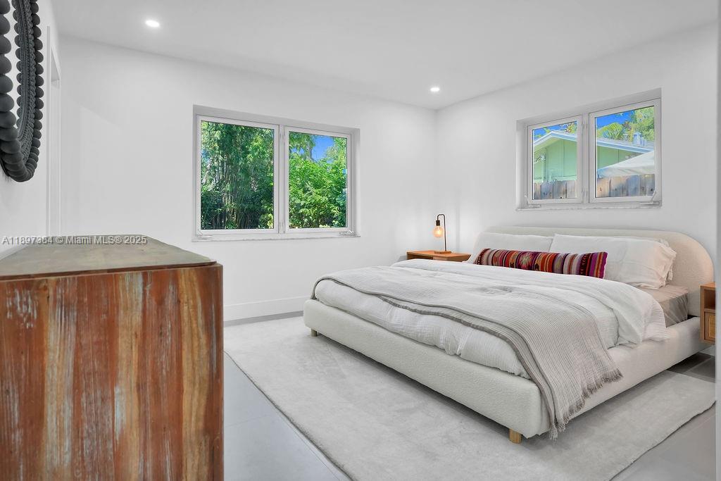 MANOR GROVE - Residential