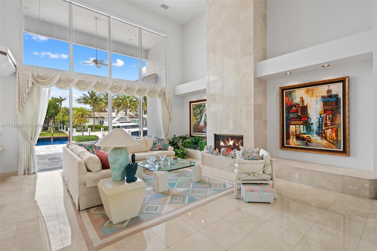 BAY COLONY - Residential